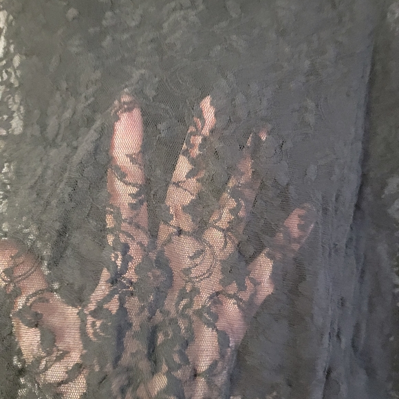 DKNY Black Lace Cropped Top Size L - Picture 3 of 5